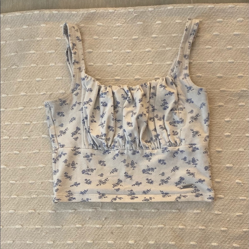 Women’s Hollister Floral Crop Top. Size XS